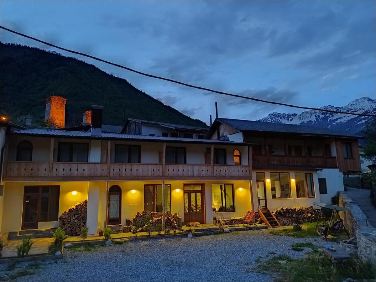 Bapsha Guesthouse Mestia Exteriér fotografie